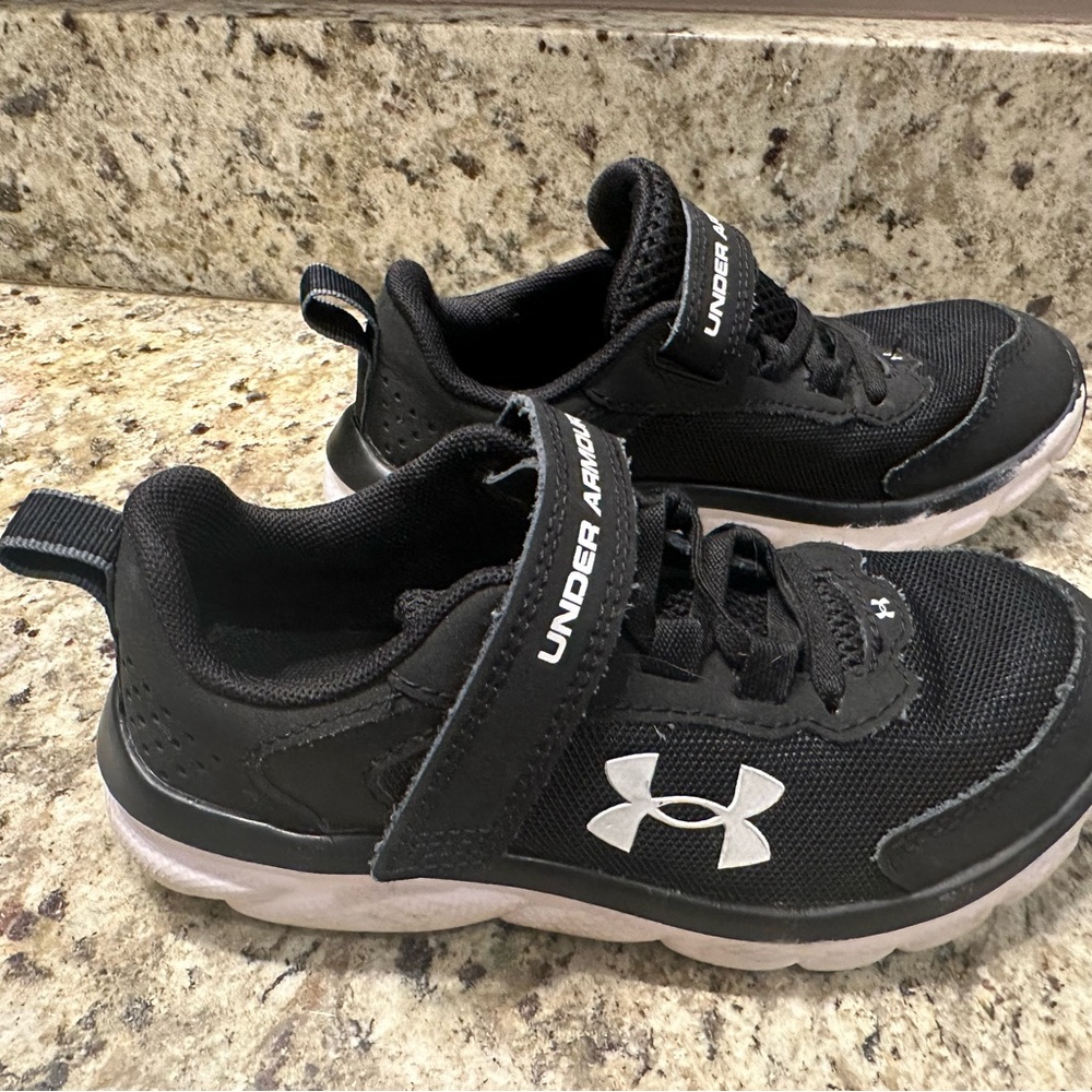 Under Armour Kids Tennis Shoes